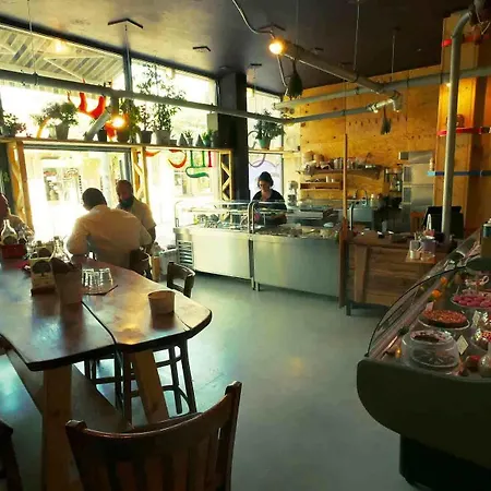 阿拉宾中心酒店 2*